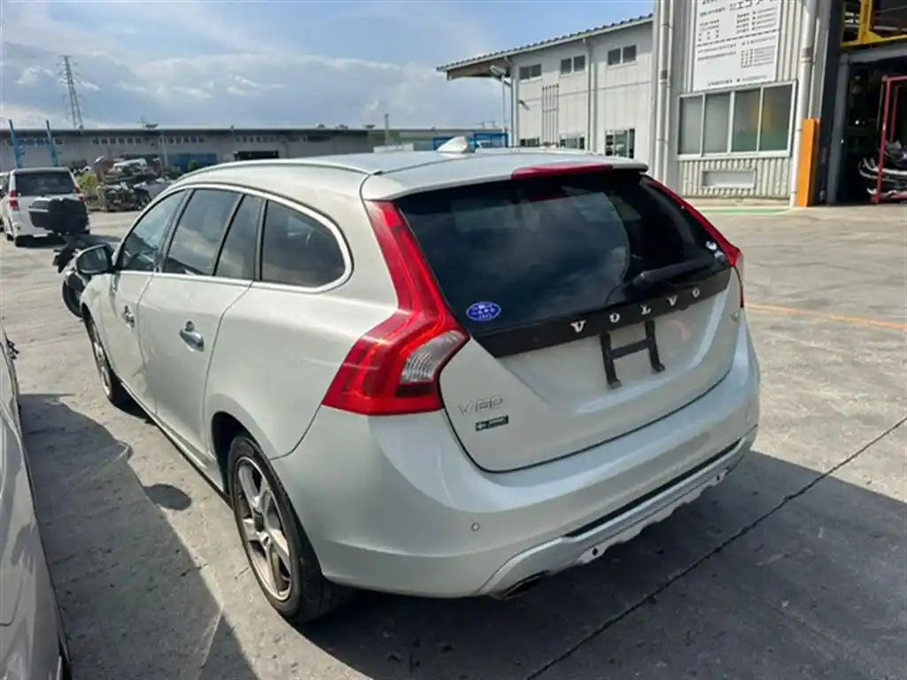 Volvo, S60/V60 Right Door Mirror Mk2, Standard, Heated, Non Camera, Colour Coded Type, 12/10-12/18 J5921