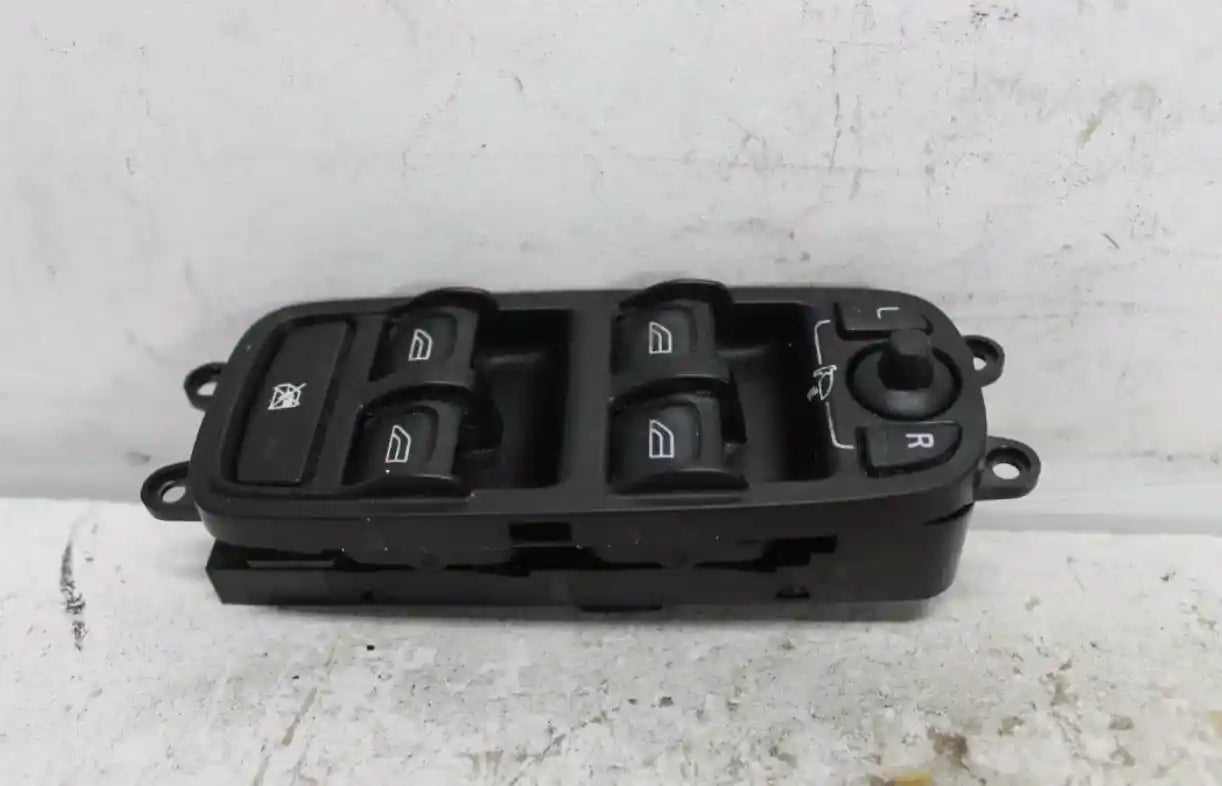 Volvo, S40 Power Window Switch Rh Front (Master Switch) 10/07 08/12