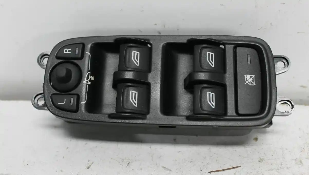 Volvo, S40 Power Window Switch Rh Front (Master Switch) 10/07 08/12