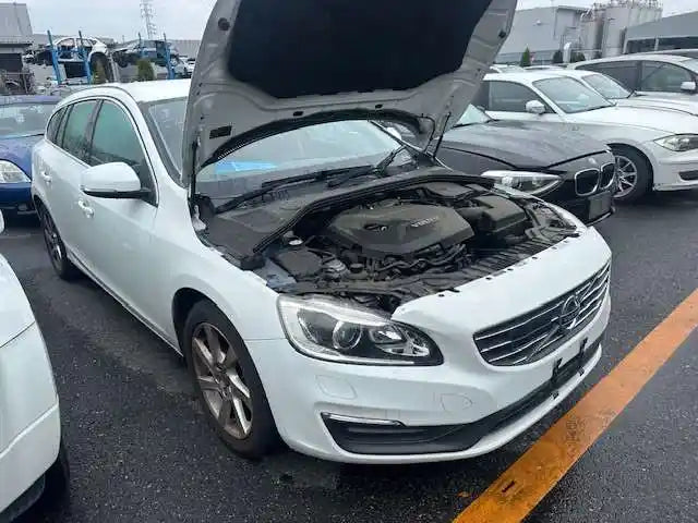 Volvo, S60/V60 Right Door Mirror Mk2 Standard Heated Non Camera Colour Coded Type 12/10 12/18