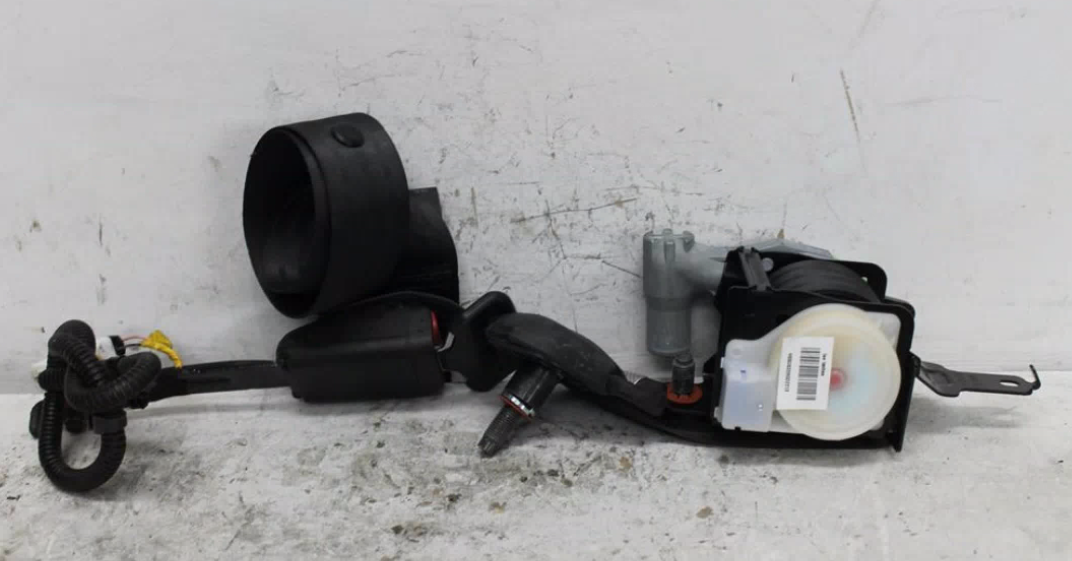 Hyundai, Veloster Seat Belt Lh Front Assy (Belt And Stalk) Fs 12/11 02/18