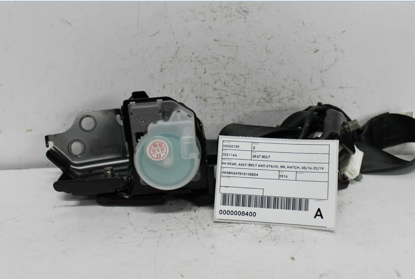 Mazda, 3 Seat Belt Rh Rear Assy (Belt And Stalk) Bn Hatch 05/16 02/19