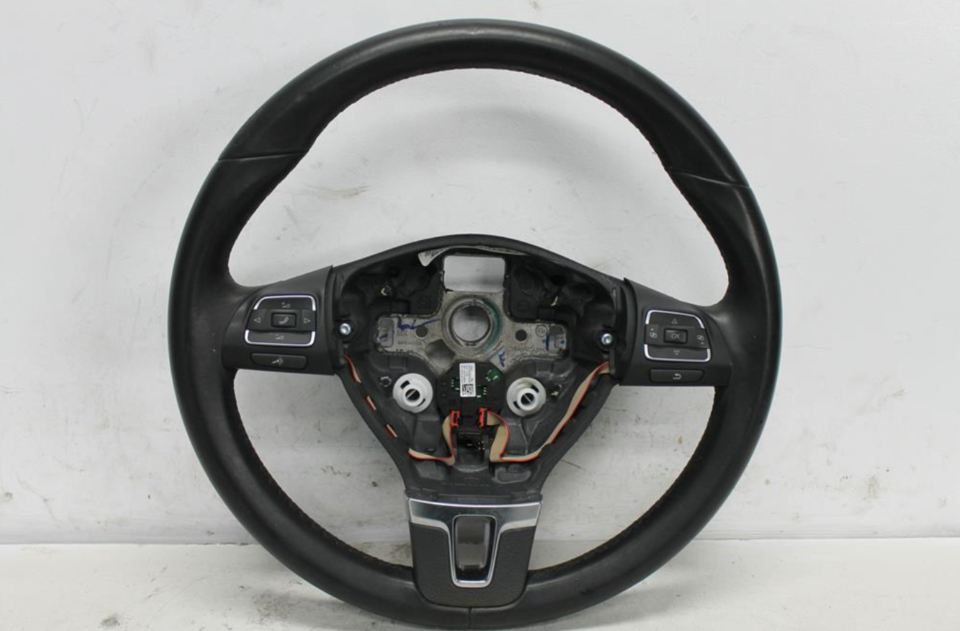 Volkswagen, Jetta Steering Wheel Leather 1B 02/11 12/17