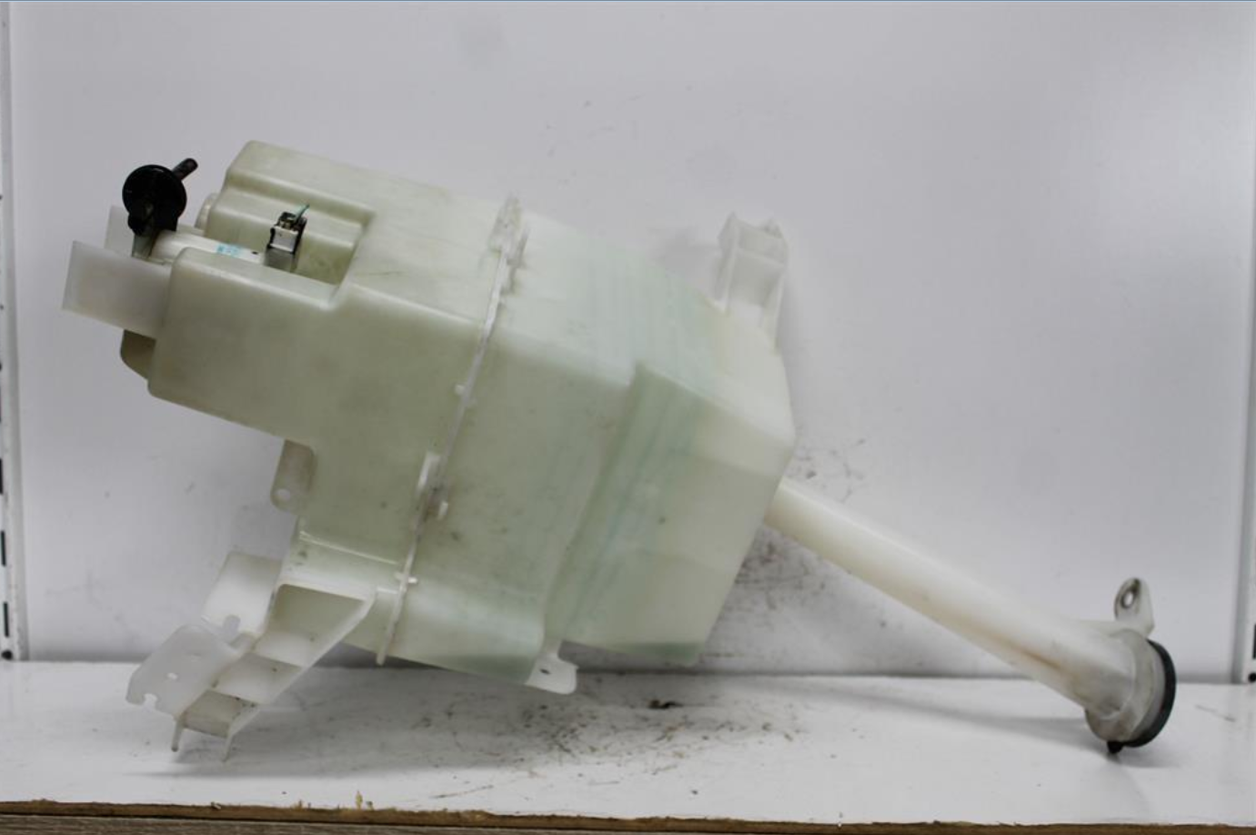 Nissan, Xtrail Washer Bottle T31 W/ H/Lamp Washer Type 09/07 12/13