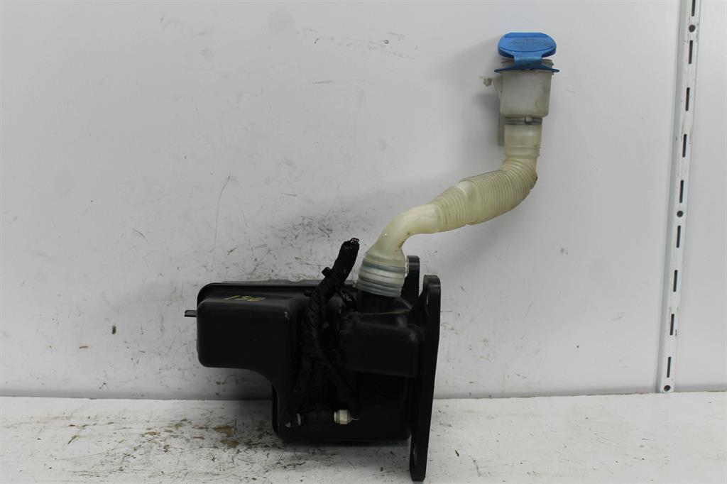 Volkswagen, Golf Washer Bottle Gen 5 Gen 6 Non H/Lamp Washer Type Single Pump 06/04 12/15