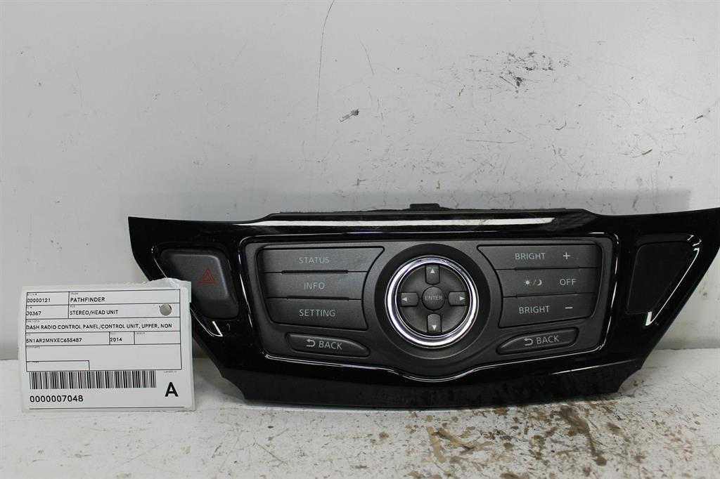 Nissan, Pathfinder Stereo/Head Unit Dash Radio Control Panel/Control Unit Upper Non Sat Nav Type R52 06/13 11/16