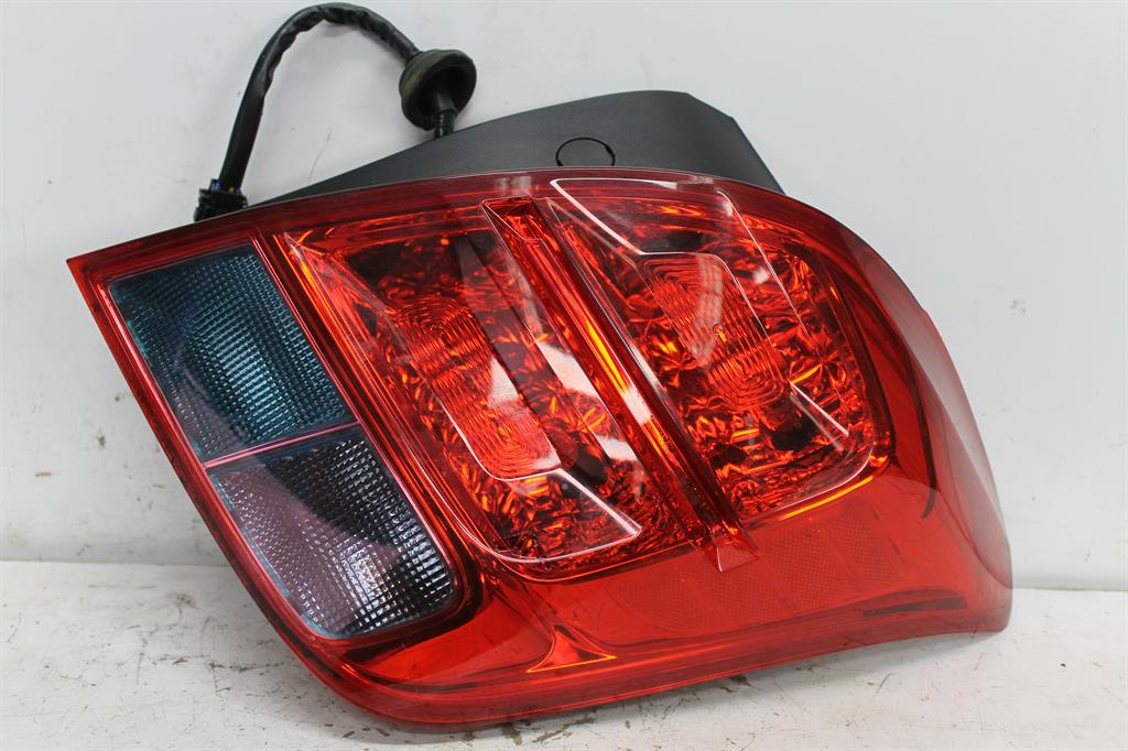 Holden, Trax Right Taillight Tj In Body Non Led Type 08/13 12/20