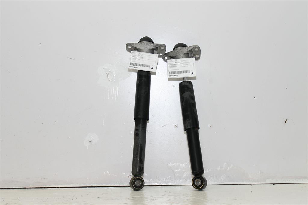 Volkswagen, Golf Right Rear Strut