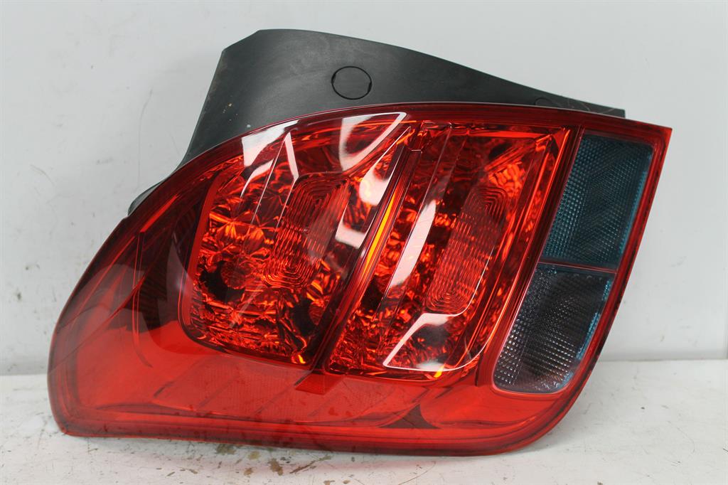 Holden, Trax Left Taillight Tj In Body Non Led Type 08/13 12/20