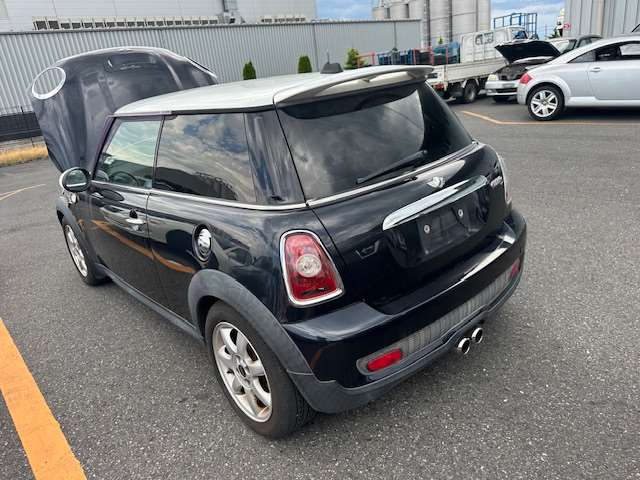 MINI, Cooper Rear Bumper R56 Cooper S/John Cooper Works, 03/07 09/10
