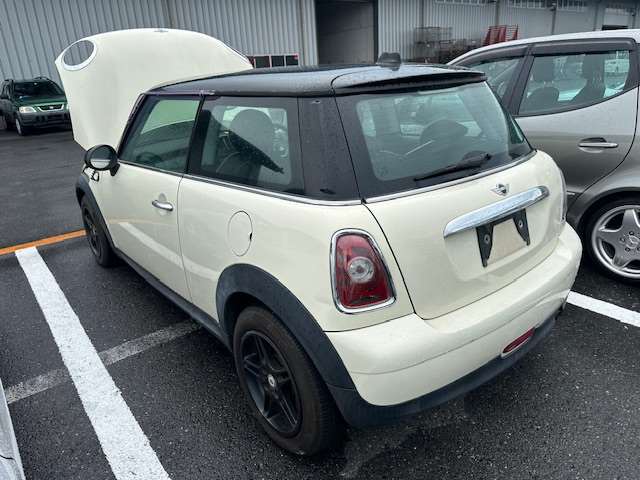 MINI, Cooper Left Front Door R55/R56/R57 Wagon/3Dr Hatch/Cabrio, 03/07 05/14