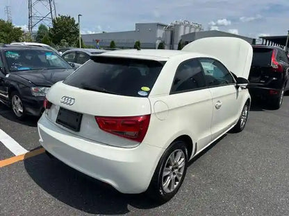 Audi, A1 Right Door Mirror 8X A1 Power Folding Type 12/10 10/18