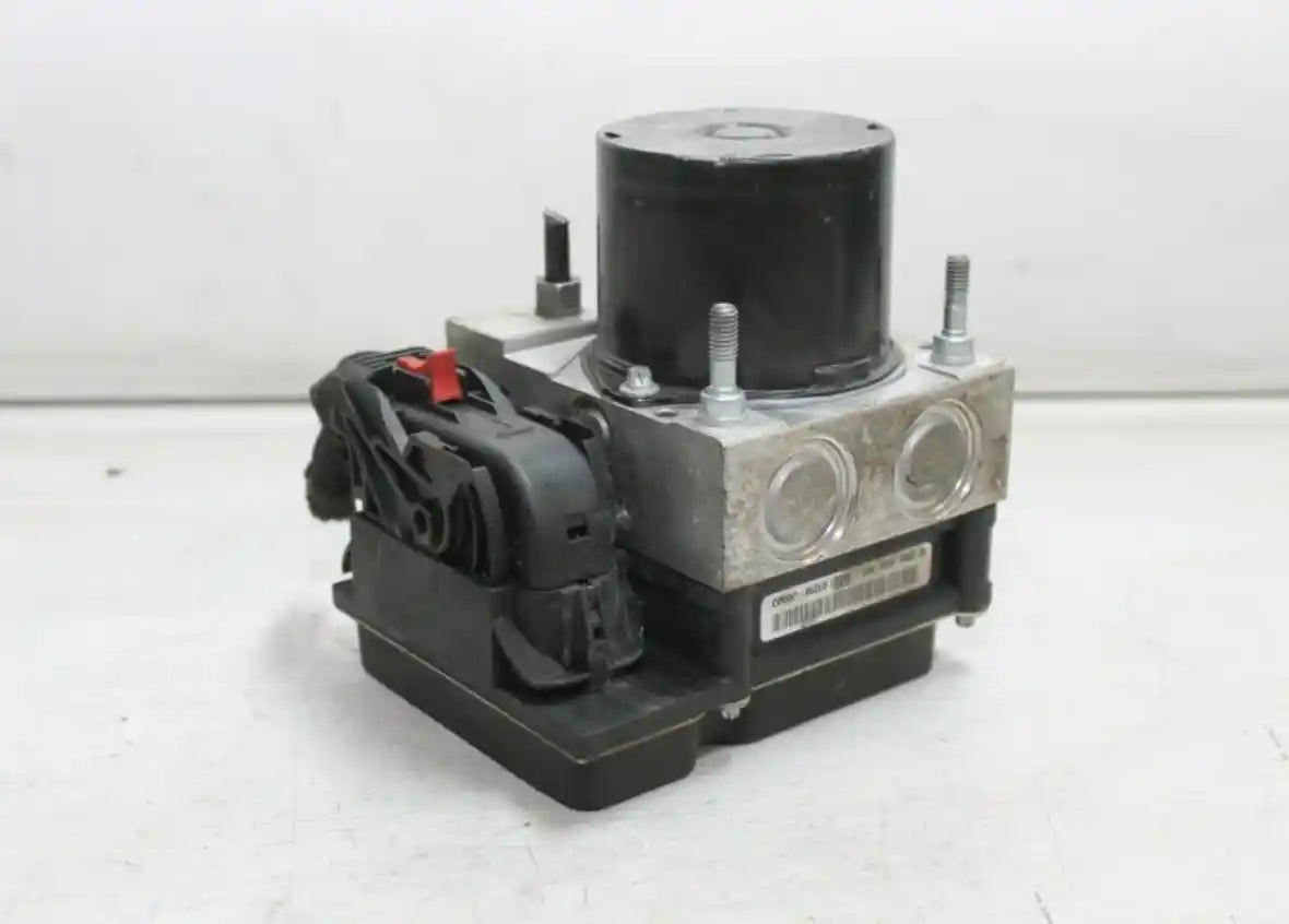 Audi, A1 Abs Pump/Modulator On Alloy P/N 6R0614517Q, 8X, 05/10-04/15 J63841