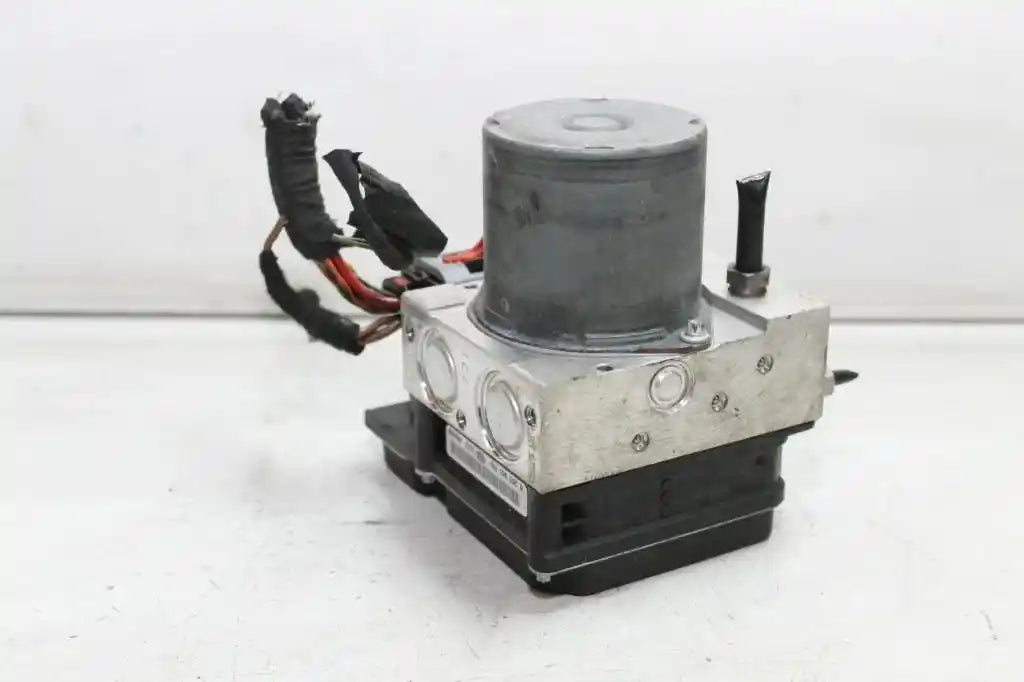 Audi, A4 Abs Pump/Modulator B8 8K, P/N 8K0614517Fb, 07/12-01/16 J16324