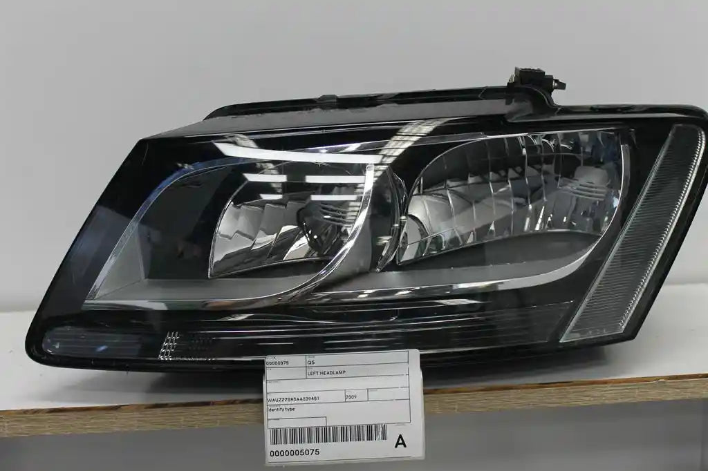 Audi, Q5 Left Headlamp 8R Halogen Type 03/09 10/12