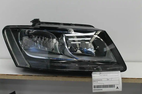 Audi, Q5 Right Headlamp 8R Halogen Type 03/09 10/12