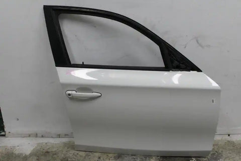 BMW, 1 Series Right Front Door E87, Hatch, 10/04-12/11 J2060