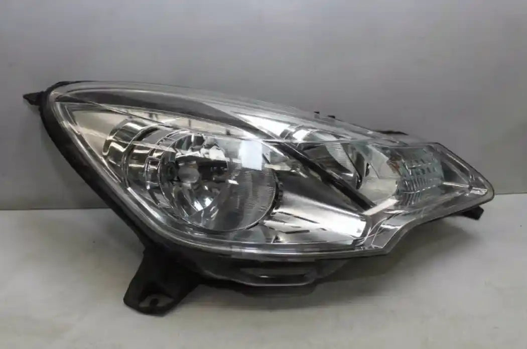 Citroen, DS3 Right Headlamp Halogen, 04/10-12/16 J99930