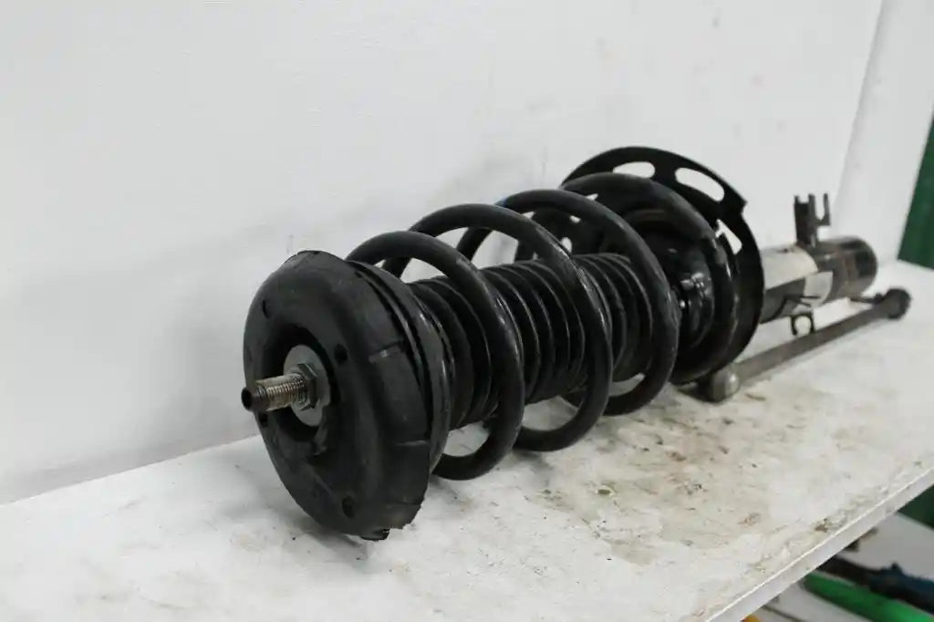 Citroen, DS3 Right Front Strut 09/10-12/16 1502