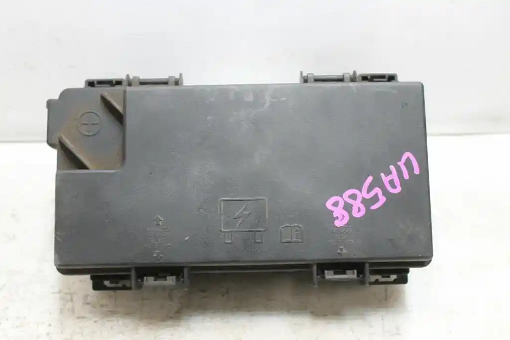 Dodge, Nitro Fuse Box, Petrol, 3.7, Ka, 06/07-12/11 J54888