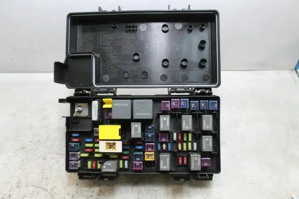 Dodge, Nitro Fuse Box, Petrol, 3.7, Ka, 06/07-12/11 J54888