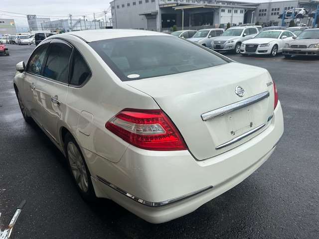 Nissan, Maxima Bonnet Lock/Support J32, 06/09-09/14