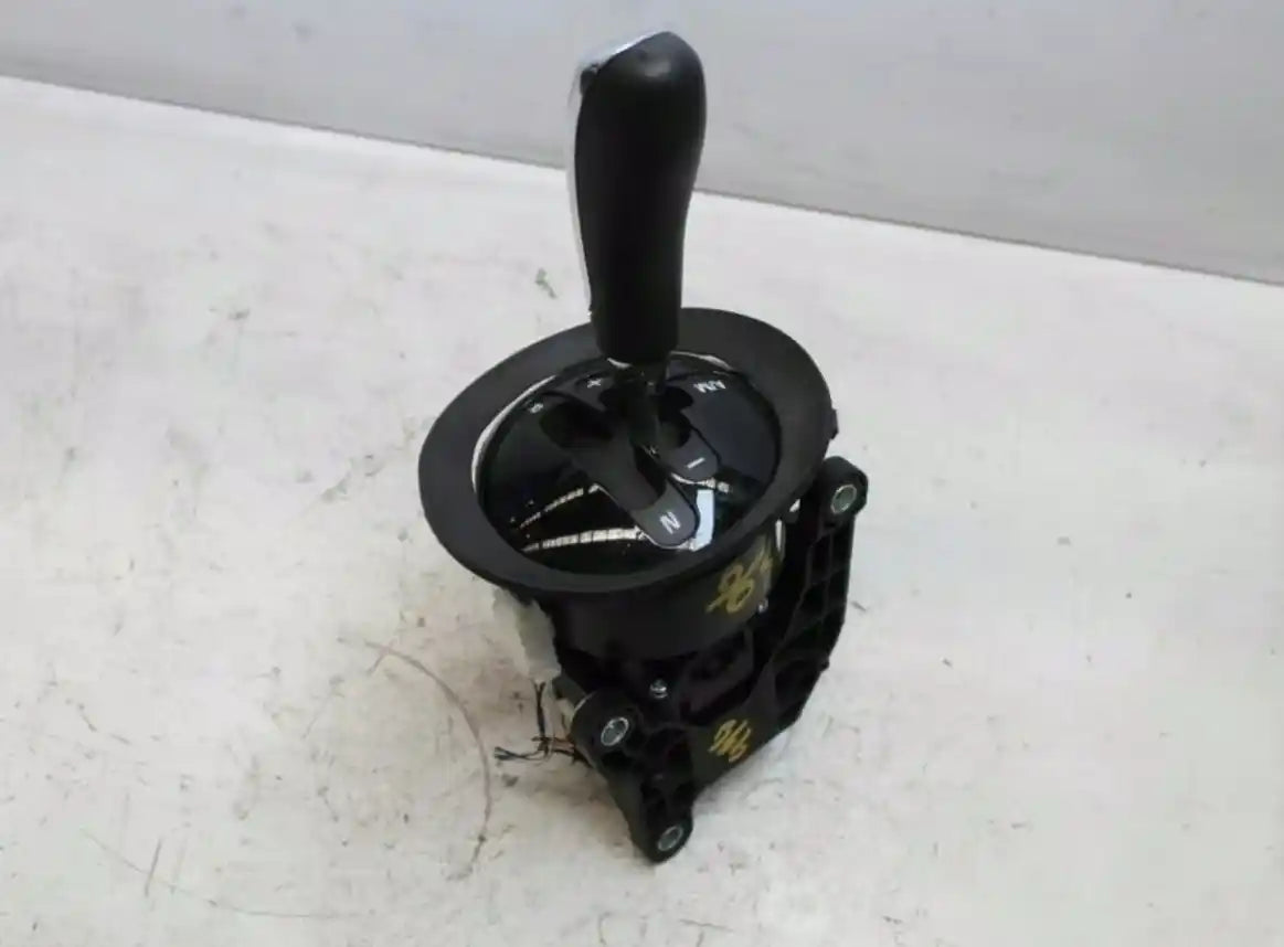 Fiat, 500 Gear Stick/Shifter Auto T/M, 03/08- J1340