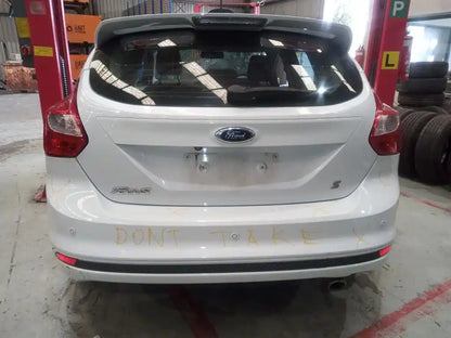 Ford, Focus Air Cleaner/Box Air Cleaner, Lw, 2.0, Petrol, 05/11-08/15 J2711
