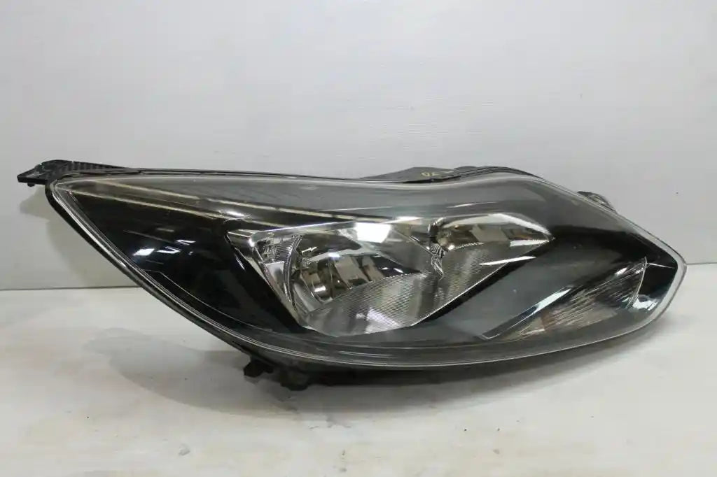 Ford, Focus Right Headlamp Lw Titanium Xenon Type 05/11 08/15