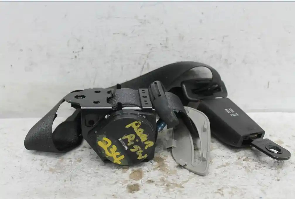 Holden, Captiva Seat Belt Rh Rear 2Nd Row Assy (Belt And Stalk) 7 Seat Type Cg 01/11 06/18