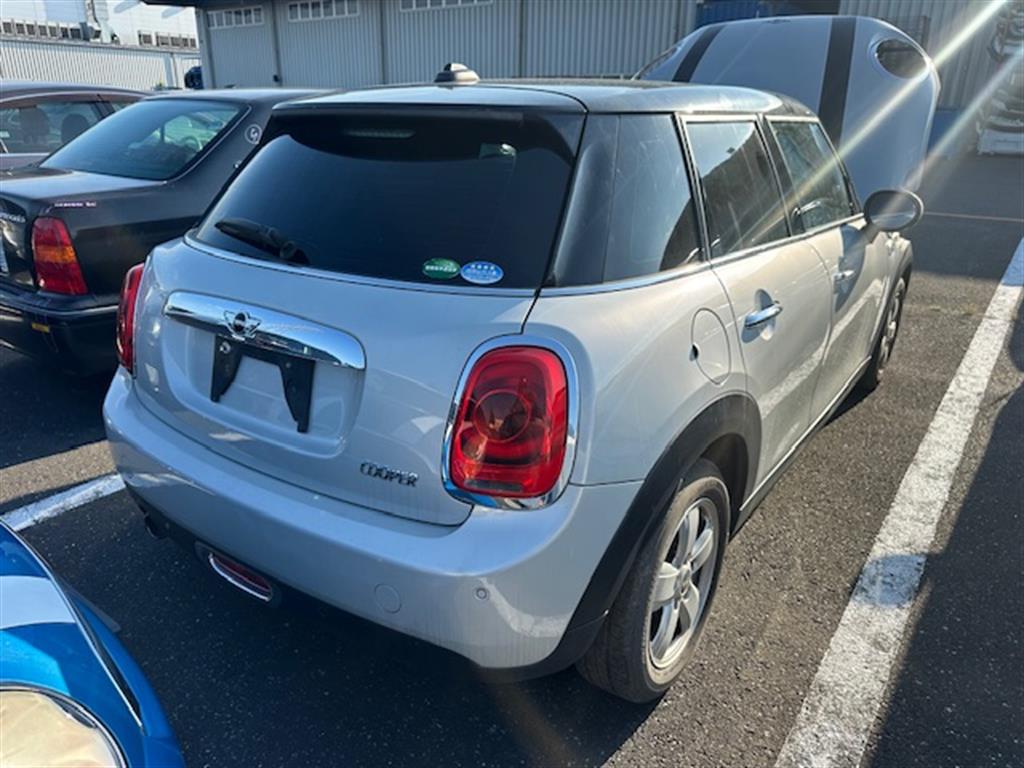 MINI, Cooper, Left Guard Liner Front, F55/F56, Standard/Cooper S, 04/14-02/21