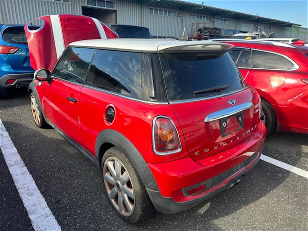 MINI, Cooper Left Guard Liner R55/R56/R57 03/07-12/15