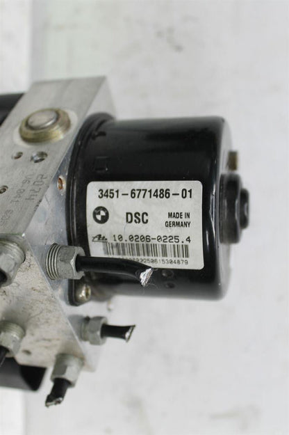 BMW, 3 Series Abs Pump/Modulator E90 Sedan On Motor P/N 34516771486 On Module P/N 34526771487 03/05 01/12