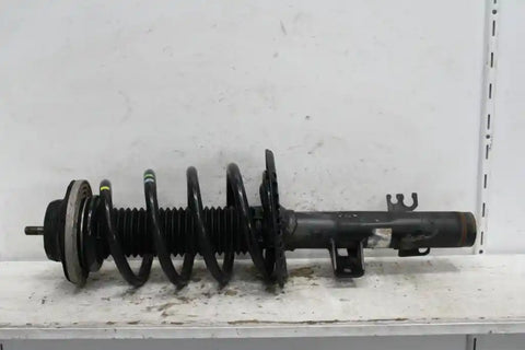 Volkswagen, Transporter Right Front Strut T5, 03/10-06/15 J77444