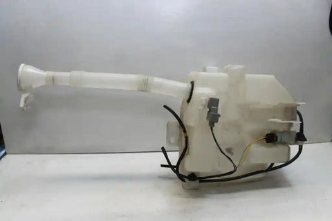 Mitsubishi, Outlander Washer Bottle Zj-Zk, Non H/Lamp Washer Type, 10/12-07/16 J0082