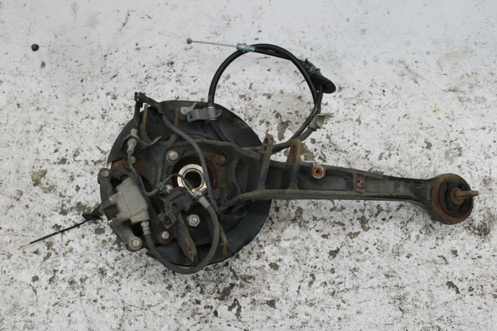 Mitsubishi, Delica Right Rear Hub Assembly 5th Gen 07