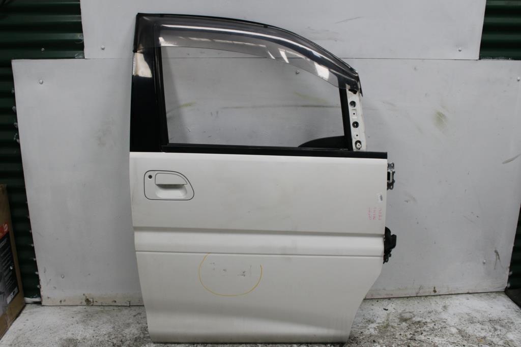 Mitsubishi, Delica Right Front Door Wa Walk Thru, L400, 10/94 11/05