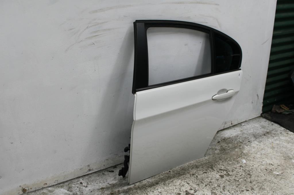 BMW, 3 Series Left Rear Door E90 Sedan, 03/05 01/12