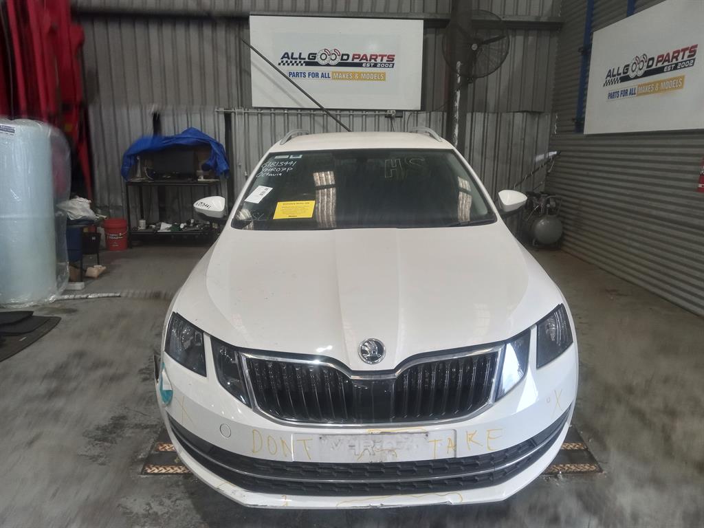 Skoda, Octavia Left Taillight Ne Wagon, Led Type, 09/13 09/20