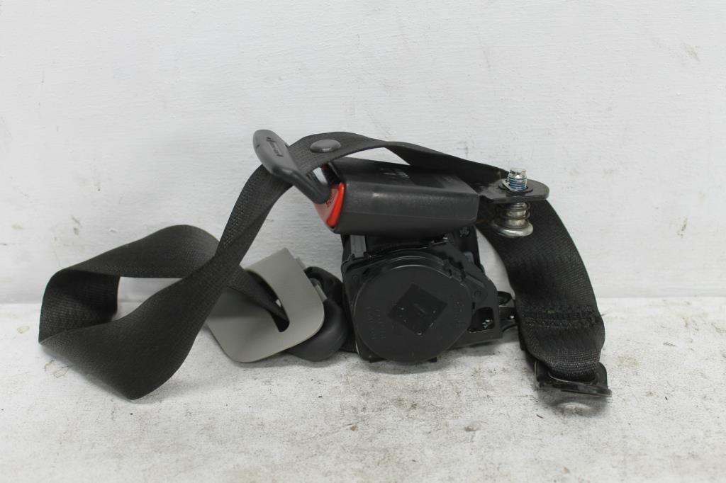 Holden, Captiva Seat Belt Lh Rear 2Nd Row Assy (Belt And Stalk), 7 Seat Type, Cg, 01/11 06/18