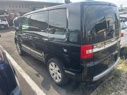 Mitsubishi, Delica, Bonnet 5Th Gen 07- (Import)