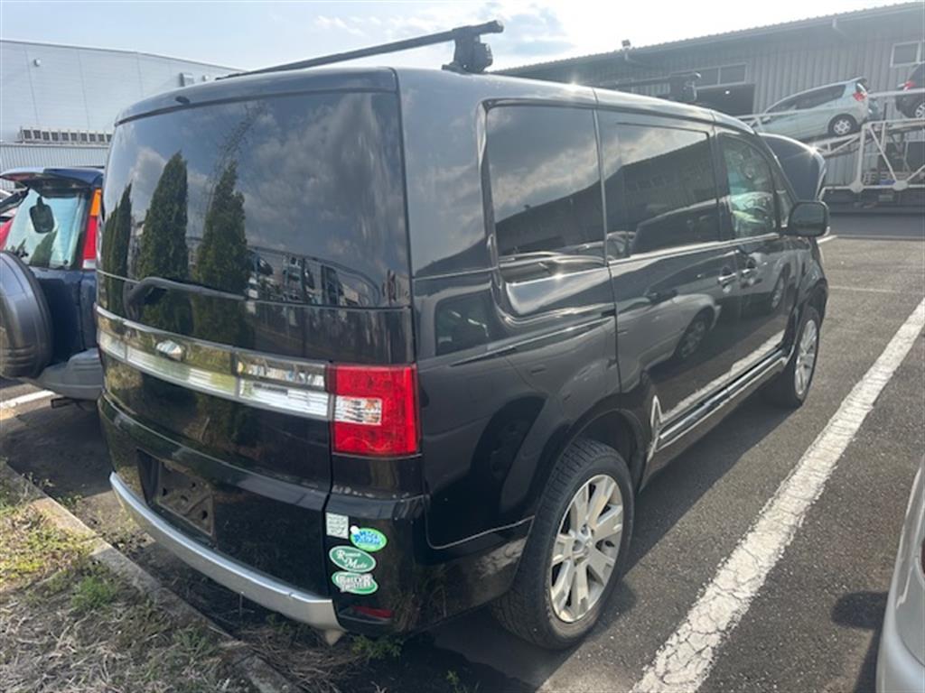 Mitsubishi, Delica, Bonnet 5Th Gen 07- (Import)