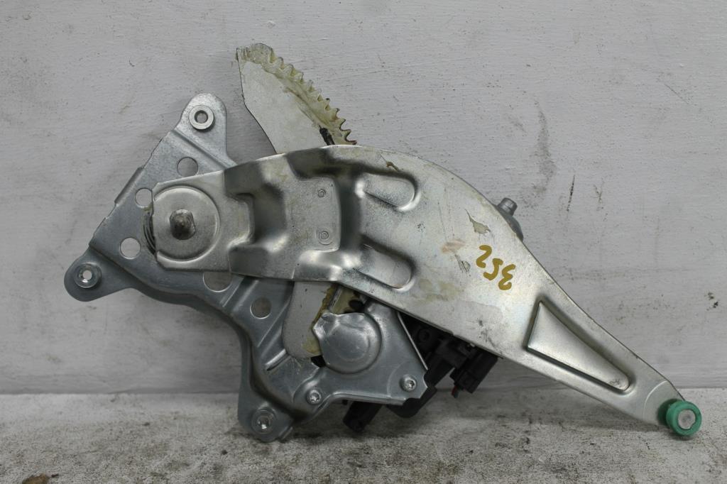 Suzuki, SX4 Right Rear Wnd Reg/Motor Power 01/07 01/14