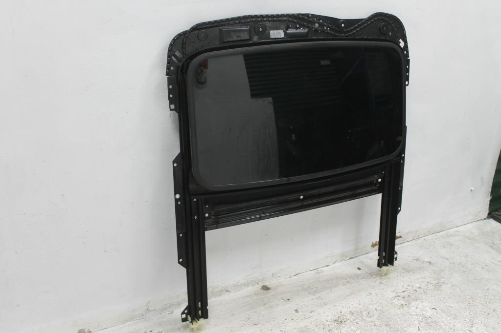 Ford, Focus Roof Glass/Sunroof/T Lz 07/15 11/18