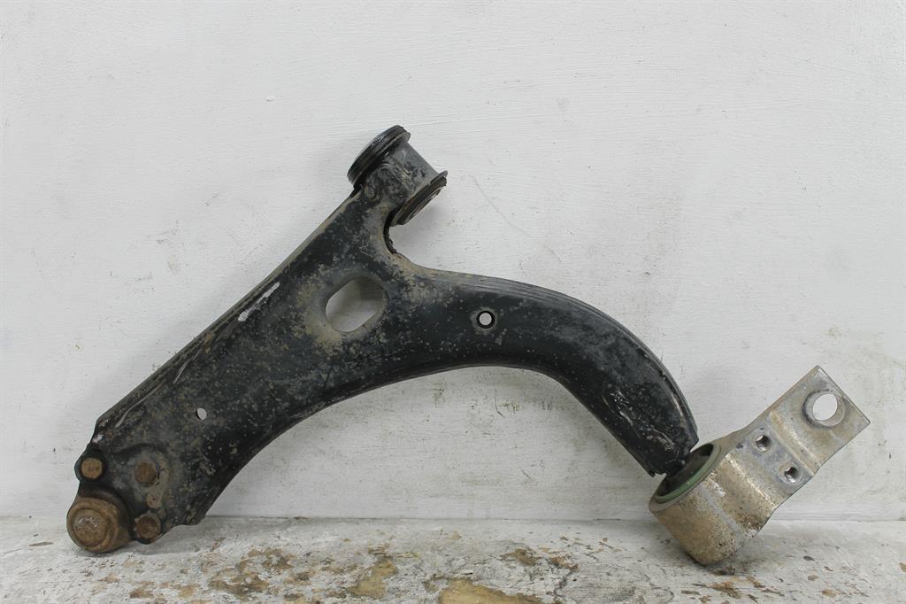 Mazda, 2 Right Front Lower Control Arm Dy, 12/02-08/07