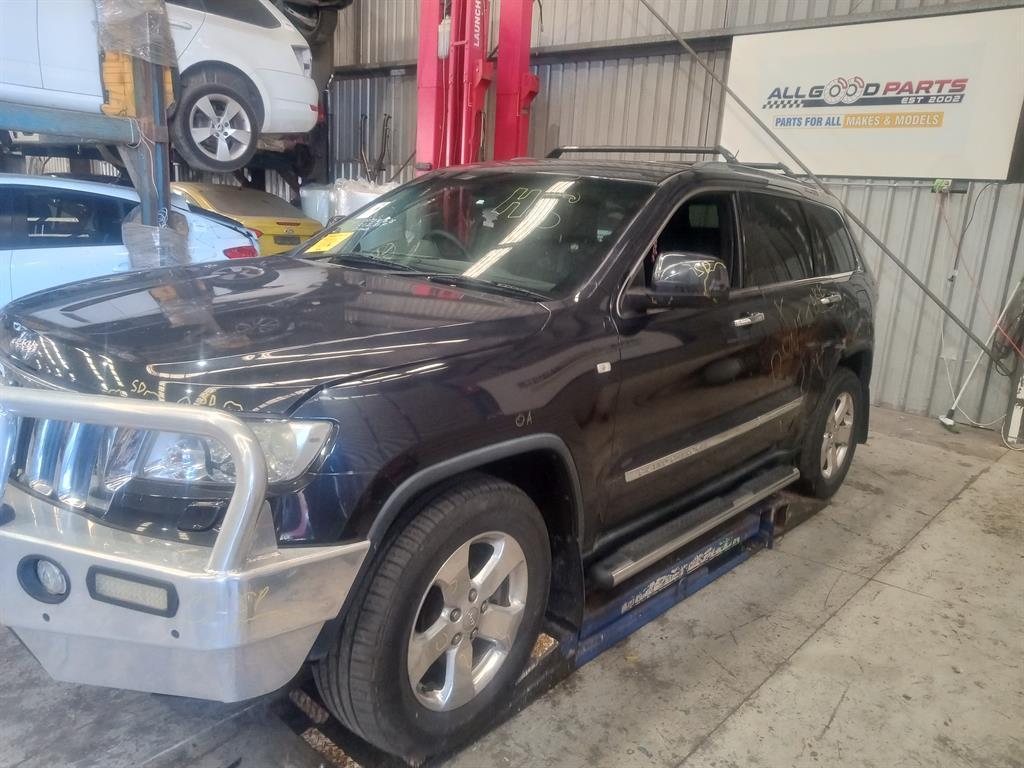 Jeep, Grandcherokee Front Bumper Wk, Bumper Bar (Upper), Limited/Overland, W/ Park Sensor Type, 10/10-03/13