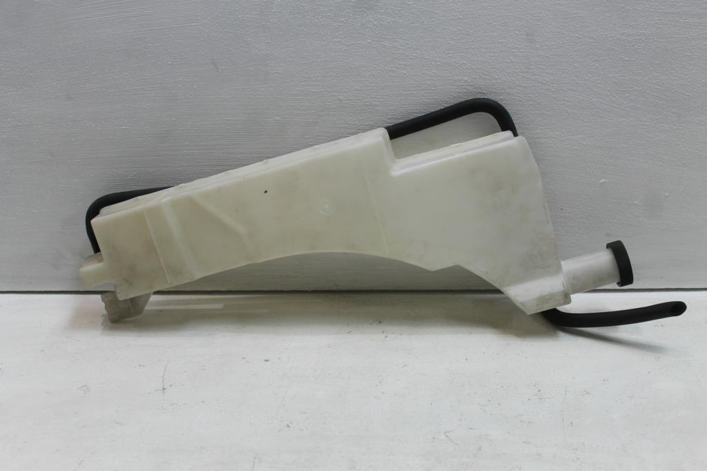 Nissan, Juke Overflow Bottle F15, 06/10-12/19