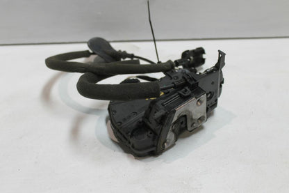Renault, Clio Lock Mechanism Right Rear Door Lock, P/N 825002104R, X98, 09/13-10/19