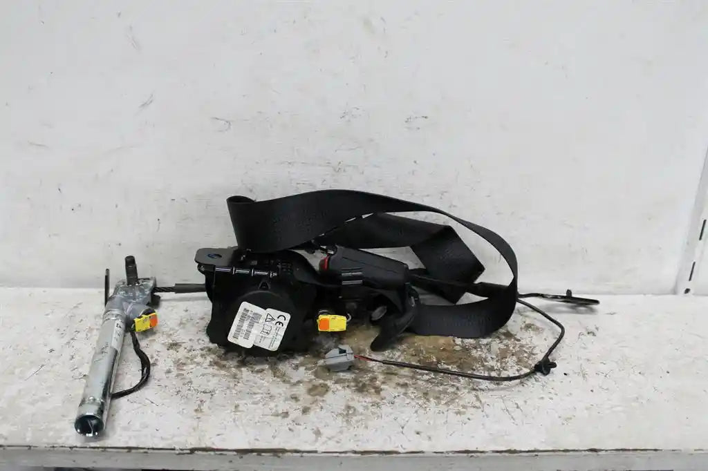 Jeep, Cherokee Seat Belt Kl Lh Front Assy (Belt And Stalk) 02/14 11/22