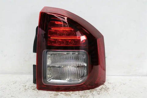 Jeep, Compass Right Taillight Mk In Body Smoked Bezel 03/13 12/16